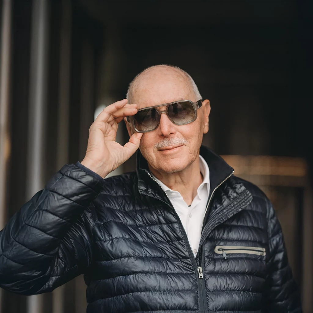 Brillen Stober Team Weiden Petra Jüttner Brillen Stober Stefan Jüttner Augenoptiker Weiden Werkstatt Brillen Stober Optiker Weiden Geschäft Innenansicht