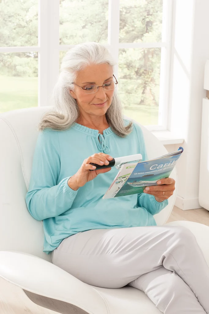 Vergrößernde Sehhilfen Brillen Stober Weiden Elektronische Lupen Optiker Weiden Bildschirmlesegerät Sehhilfe Weiden Sehhilfen für Senioren Brillen Stober Low Vision Beratung Optiker Weiden